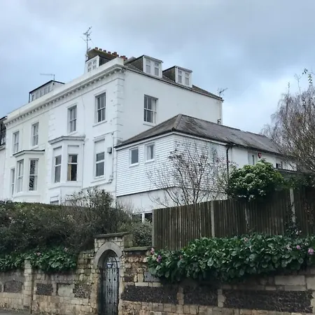 Canterbury 2 Bed Apartment Close To Town Ct1 Sleeps 6 Exterior photo