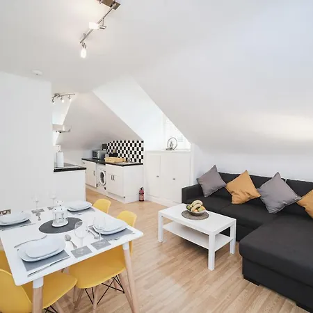Canterbury 2 Bed Apartment Close To Town Ct1 Sleeps 6 Exterior photo